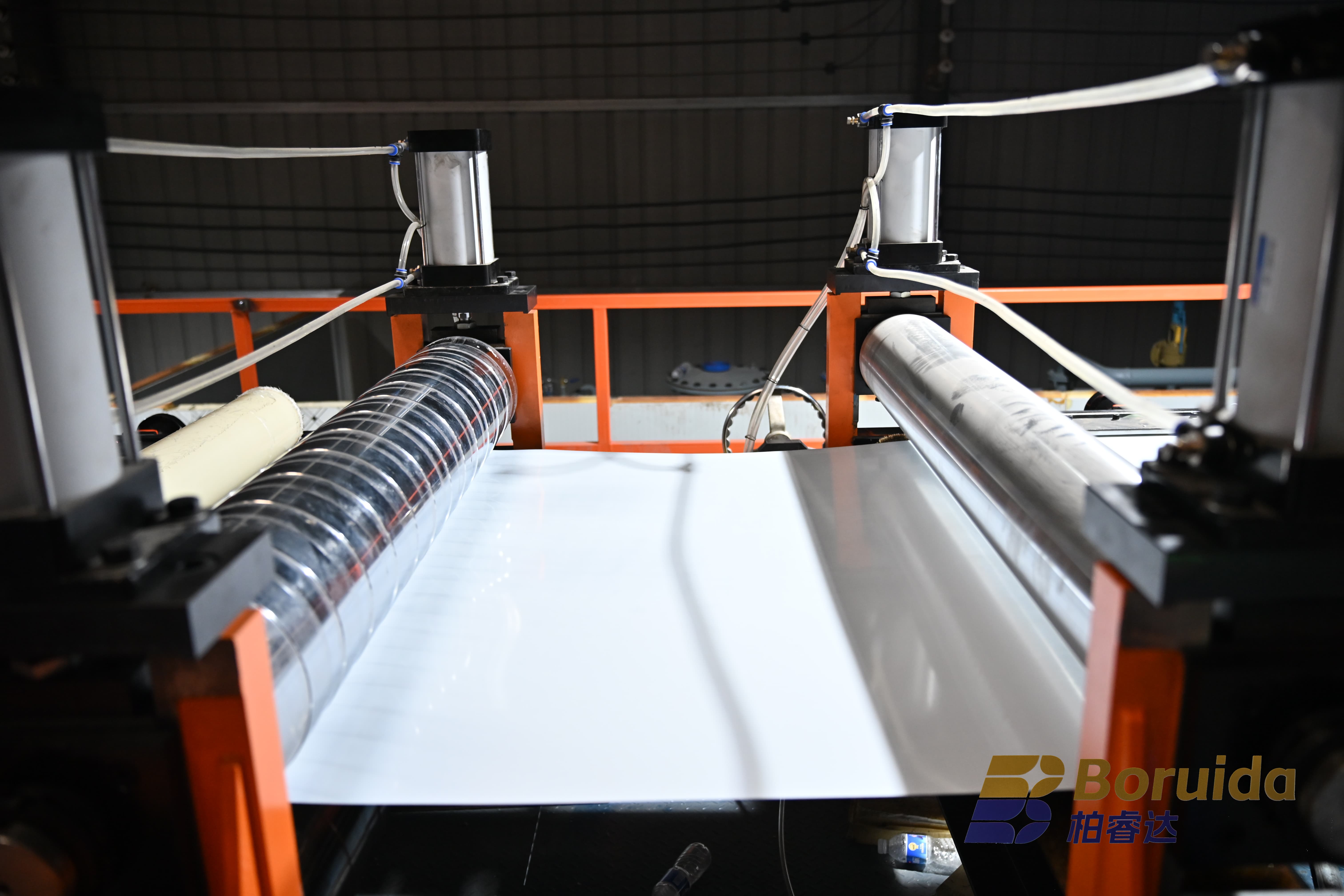 聚氨酯生产线“心脏”揭秘：一套合格的浇注系统，如何让你年省原料成本数十万？